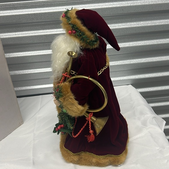 Anglican Father Christmas Figure - Picture 4 of 7